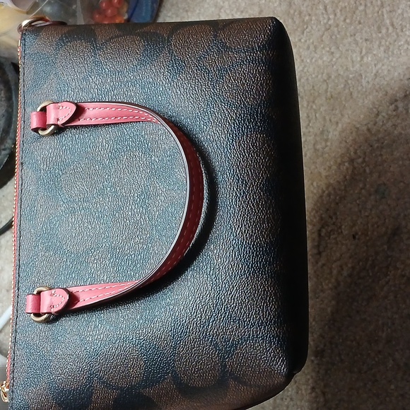 Authentic Coach Mini Gallery Signature Canvas Crossbody Bag - Picture 6 of 10